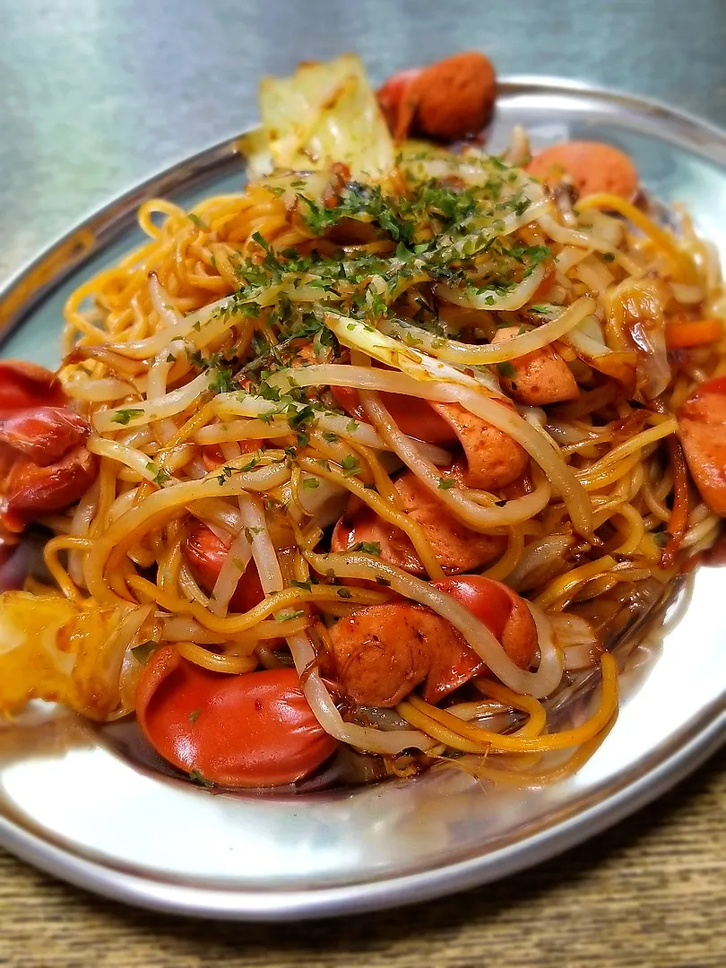 パパ作👨たっぷりウインナー焼きそば|ぱんだのままんさん