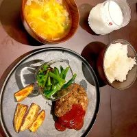 Snapdishの料理写真:電子レンジBistroで作ったハンバーグ|だいちさん