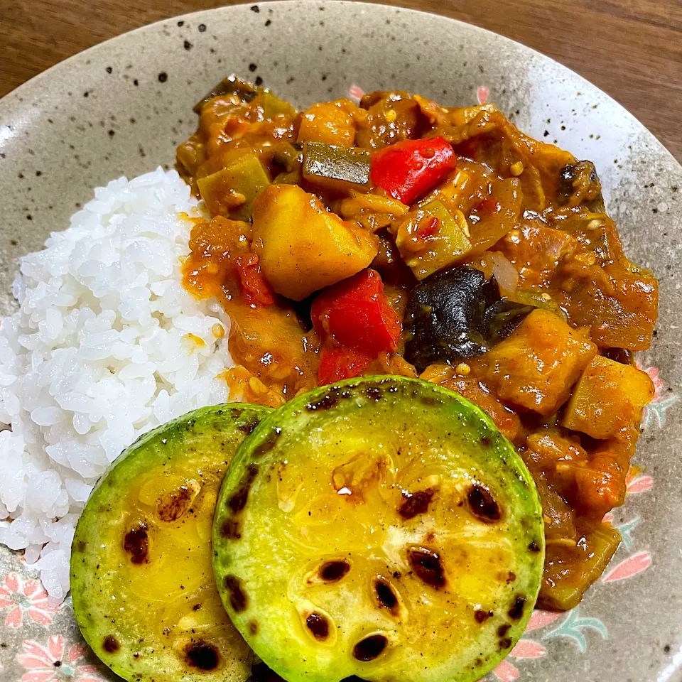 夏野菜カレー🍛マッチャンのソテー添え|ひだまり農園さん