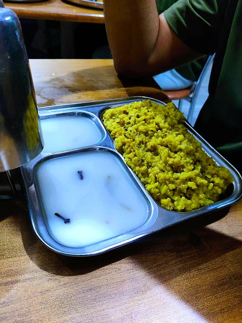 Khichdi
in Lakshmi restaurant, Aakurdi, Pune|Pratik Shettiさん