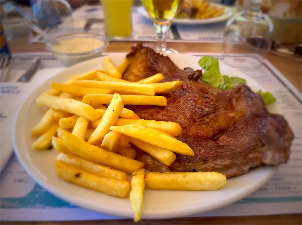 Entrecôte de Bœuf et Frites|Laki Maikaʻiさん