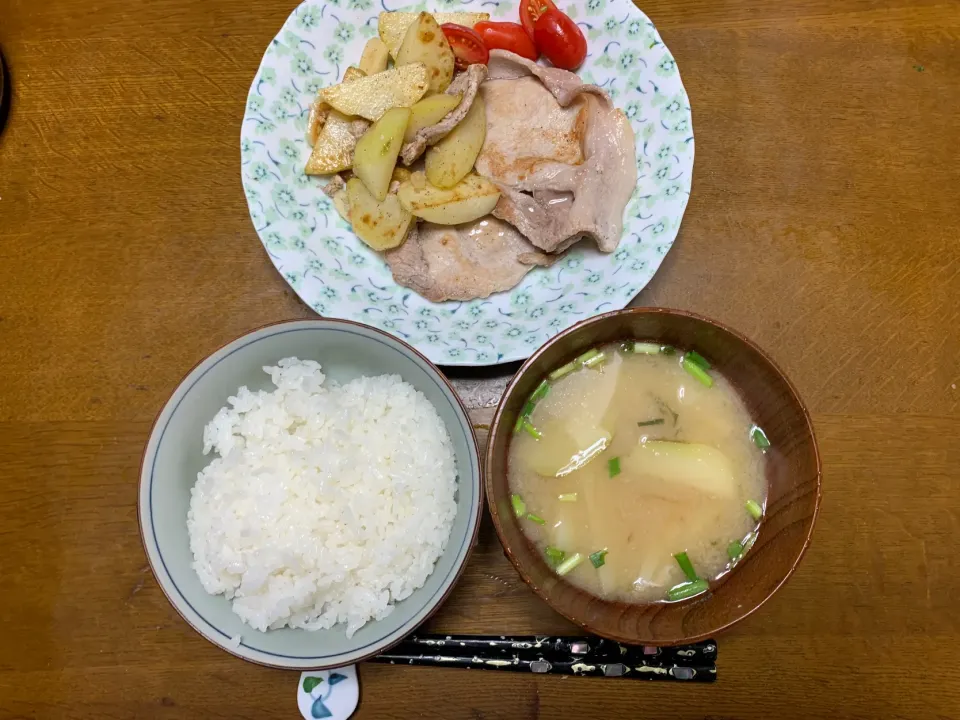 Snapdishの料理写真:夕食　豚焼肉|ATさん