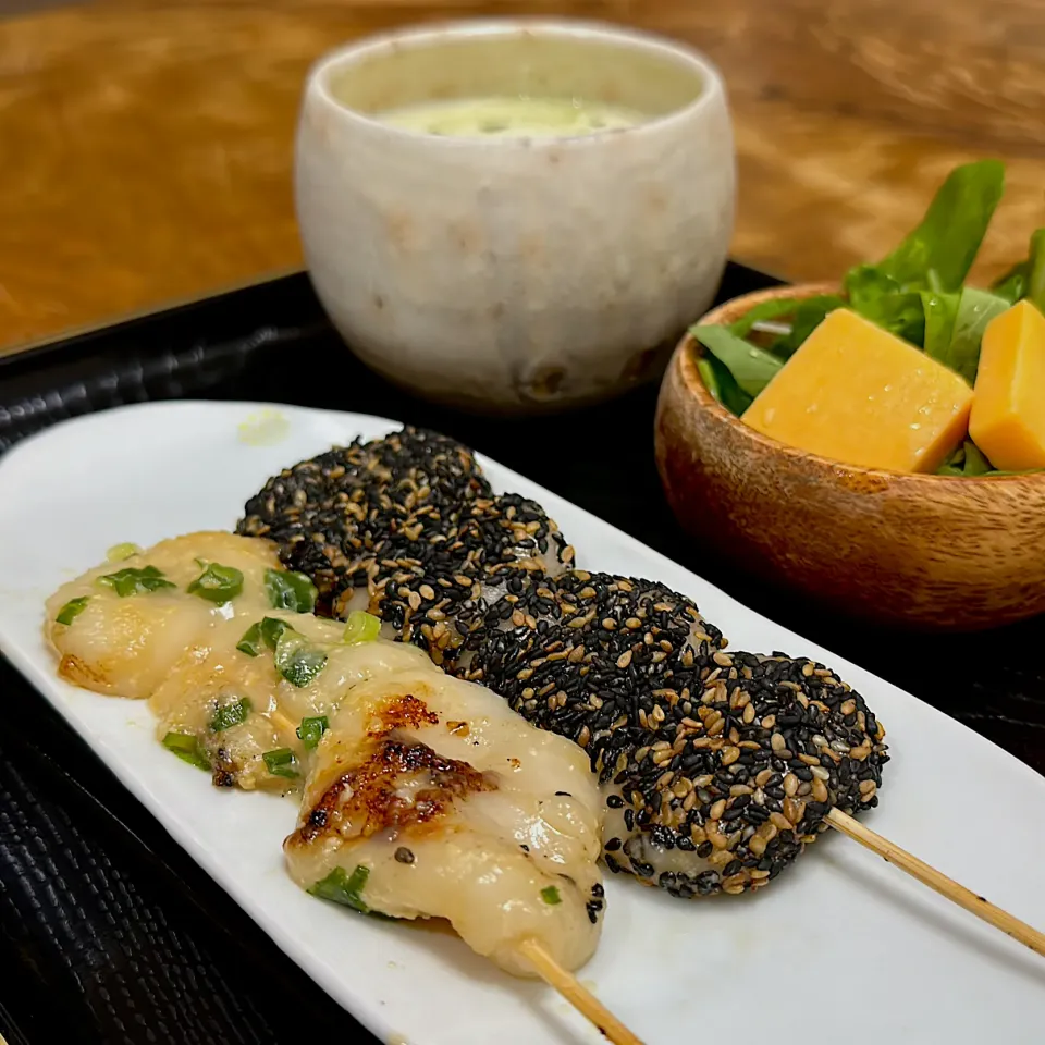 麹甘酒で朝食　胡麻団子にネギ味噌団子|くまちゃんさん