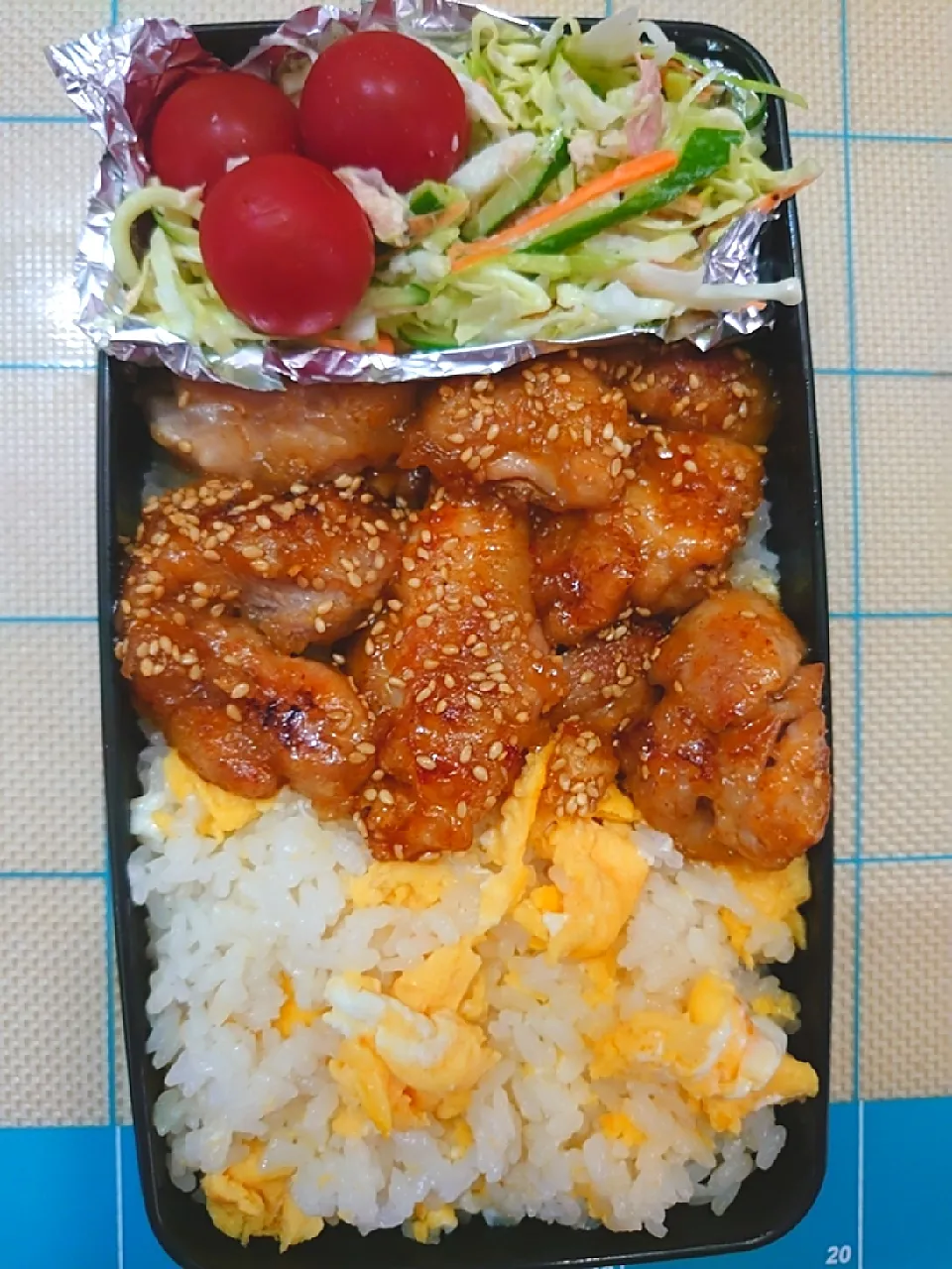 Snapdishの料理写真:ヤンニョムチキン弁当|to coさん