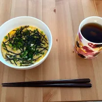 Snapdishの料理写真:オートミール卵雑炊+ほうじ茶|world_herさん