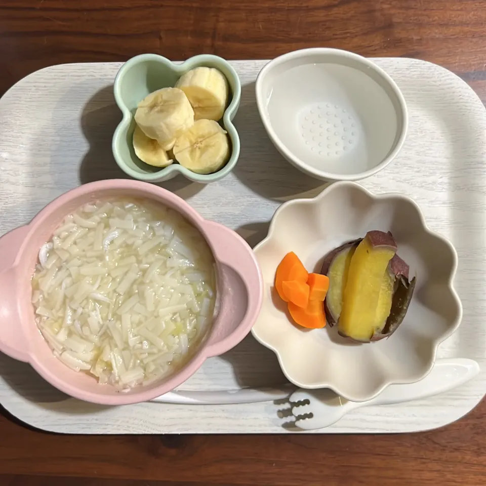 Snapdishの料理写真:しらすとキャベツのうどん、さつまいも、にんじん、バナナ、湯冷し|km2571さん