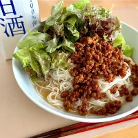 Snapdishの料理写真:糀甘酒の鶏そぼろ素麺|かなっぺさん