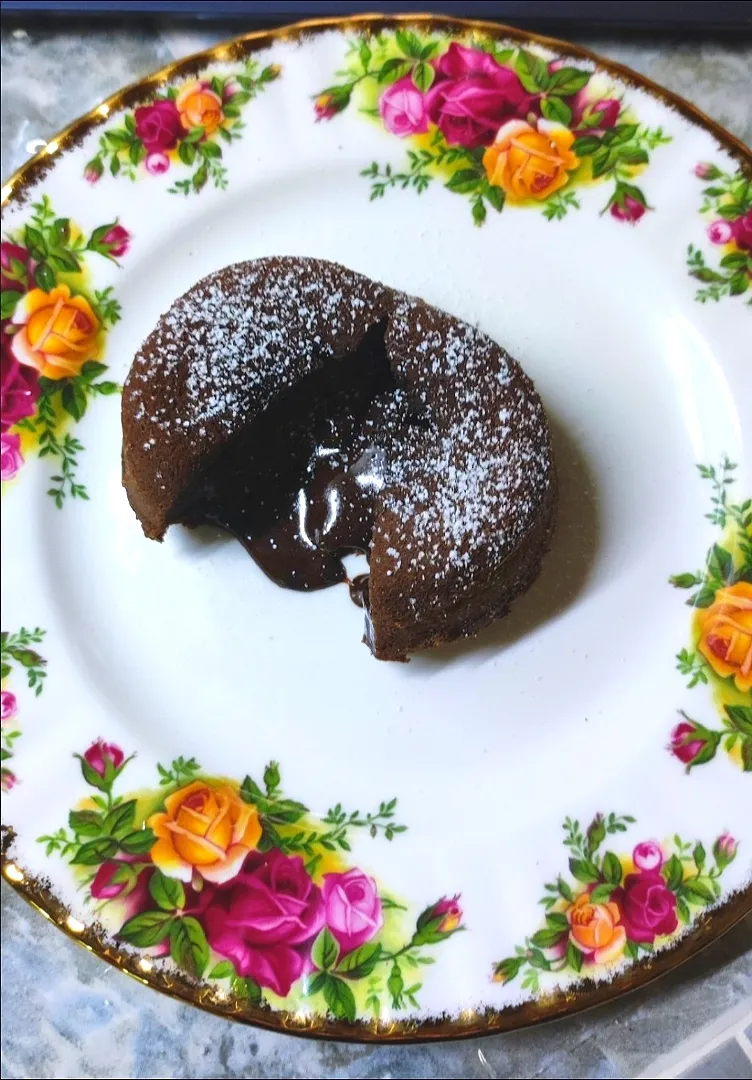 Chocolate lava cake|Jocelyn SETさん