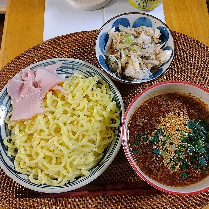 Snapdishの料理写真:袋麺をつけ麺にして食べる暑いから|705さん