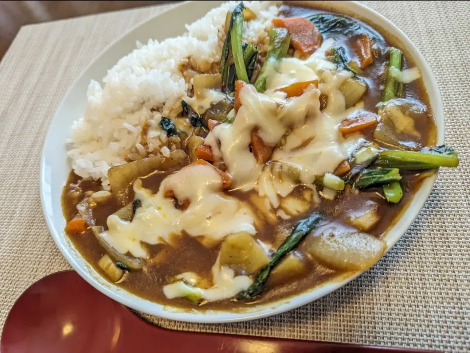 小松菜入り即席野菜カレー🍻お昼ごはん|miyuki🌱さん