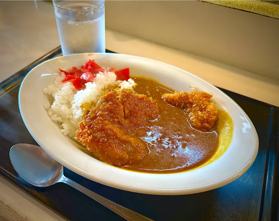 金曜日はカレーの日🍛|にゃあ（芸名）さん