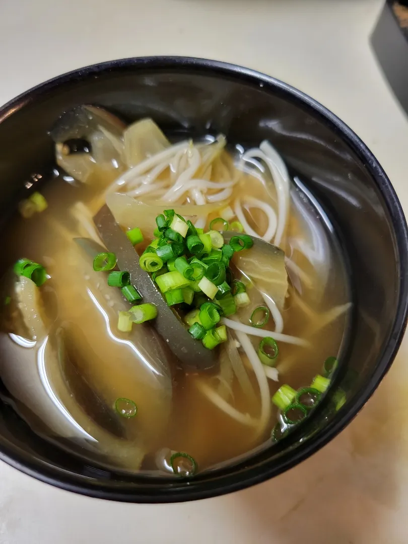 Snapdishの料理写真:ナス、そうめん、ミョウガの味噌汁（冷やし）|あんさん