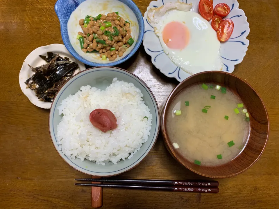 Snapdishの料理写真:昼食　目玉焼き|ATさん