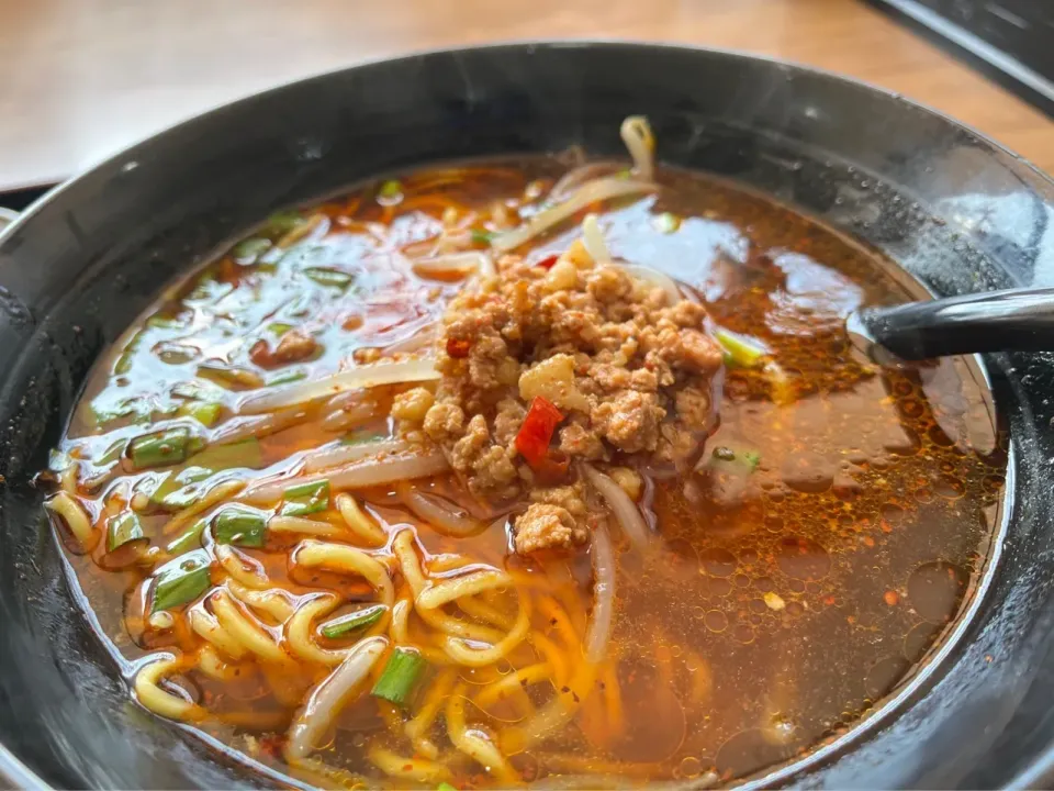 今日のお昼は横須賀市公郷の激辛台湾🇹🇼ラーメン
安くて美味しい😋|Mikoshiba Kazutoshiさん