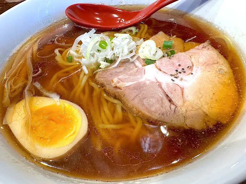 Snapdishの料理写真:醤油らーめん@老麺魂、横浜・センター北|らーめん好き！さん