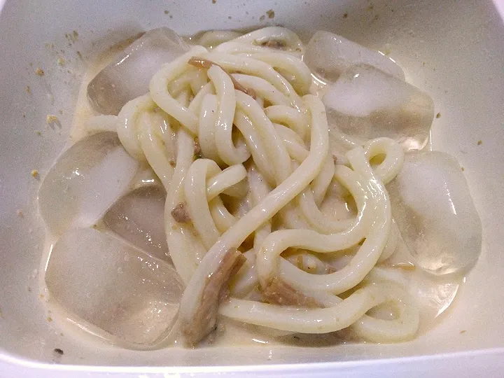 なめ茸と肉そぼろ入り胡麻ダレ冷やしうどん|darkbaronさん