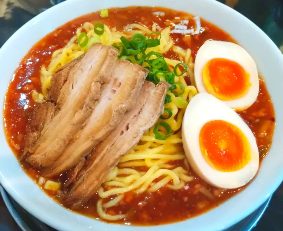 Snapdishの料理写真:小田原系チャーシュー担々麺(辛口、味玉)|じょうさん