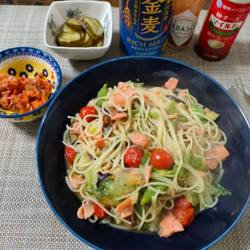 スモークサーモンと色々野菜のペペロンチーノ|坂ちゃんさん