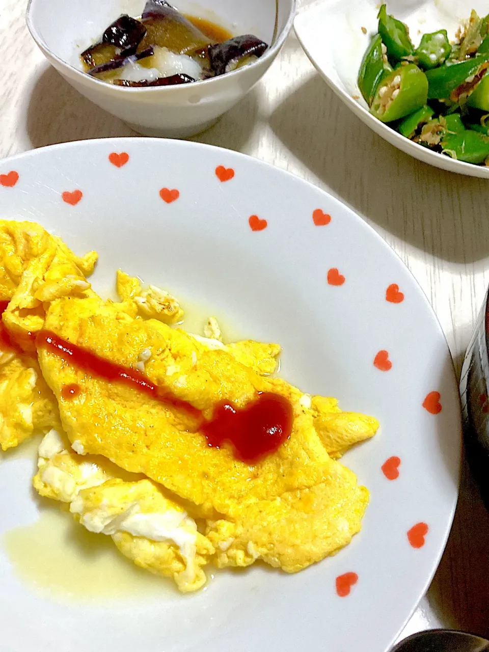 朝ごはんみたいな晩御飯、ミニ牛丼、オムレツ、オクラのカツオぶしのおひたし、ナスのおろしポン酢かけ|Ayaさん