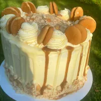 Banana Pudding Cake with homemade Brown butter caramel/white chocolate drizzle|Tashiaさん