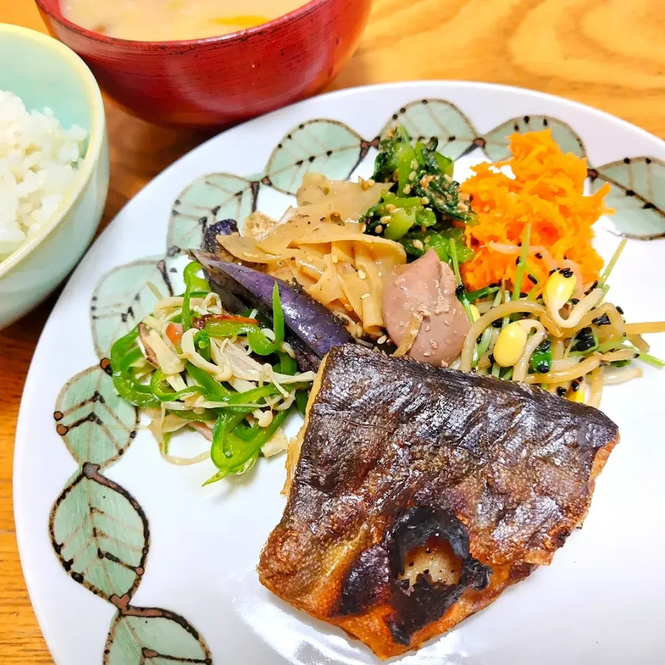 火曜日の朝ごはん🍚|ぽんしきさん