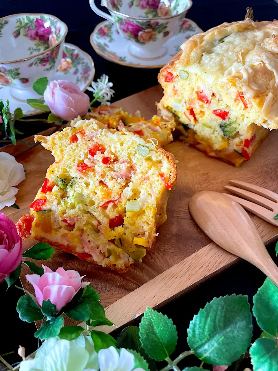 noeさんの料理 夏野菜たっぷりのケークサレ💓お誕生日おめでとうございます🎂🎉|いっちゃんさん