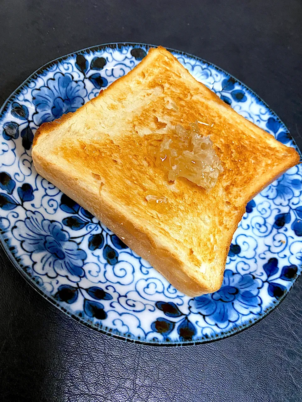 巣はちみつではちみつトースト🍯|1614さん