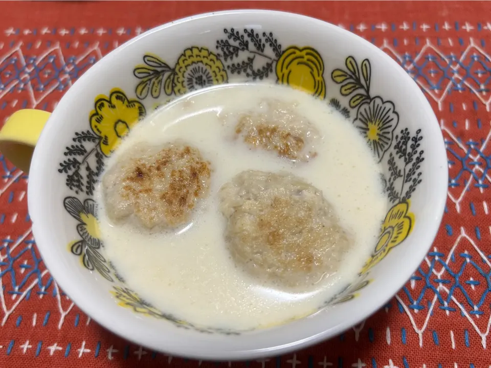 味噌味の鶏団子入りミルクスープ|*なおみん*さん