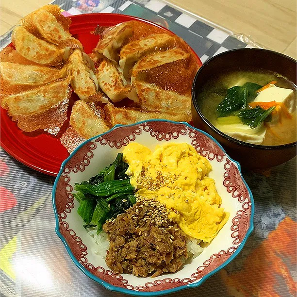 サバ缶で三色丼♬|panchiさん