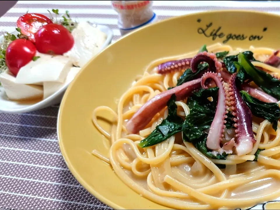 Snapdishの料理写真:秋田ふぐ出汁スープパスタ
TOMATOFU🍅MAX|マギーさん