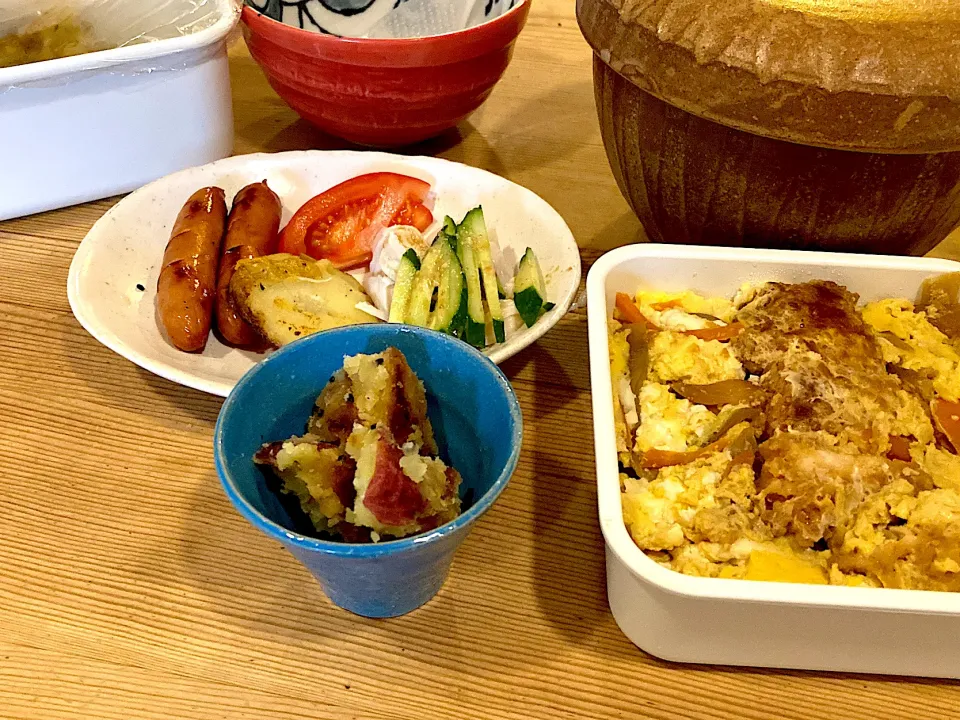 カツ丼弁当と朝ご飯🍚|ひーさん