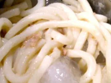 なめ茸と肉そぼろ入り胡麻ダレ冷やしうどん|darkbaronさん