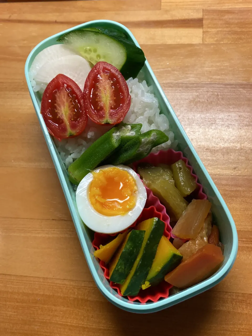 野菜とゆでたまごのお弁当|aru_sakazakさん