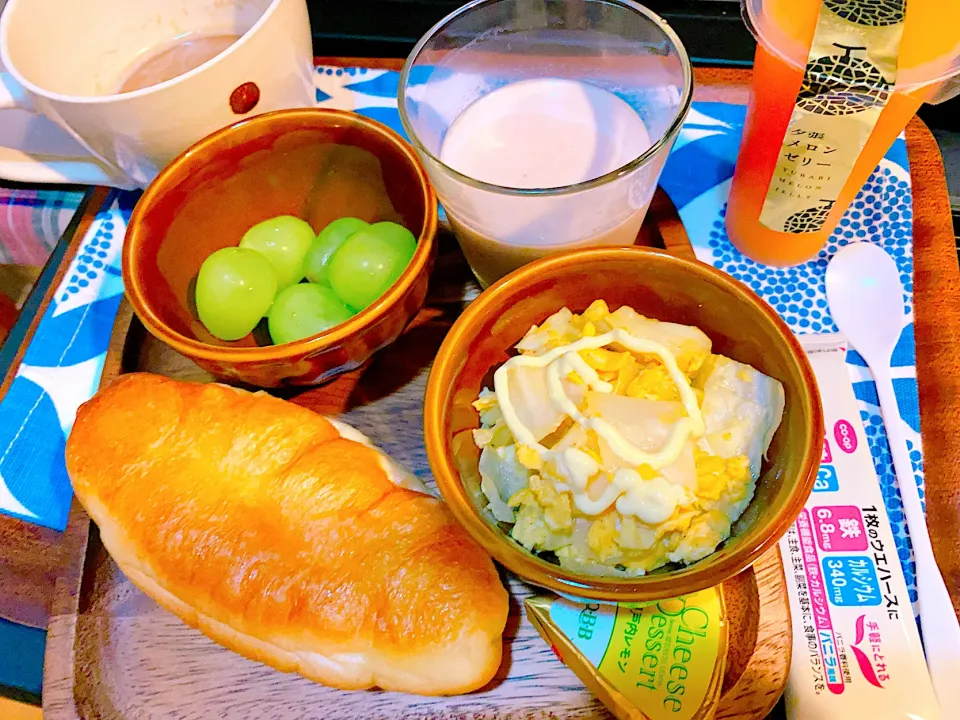 塩バターパン🥖で朝食❁.*･ﾟ|Japanese  spiritsさん