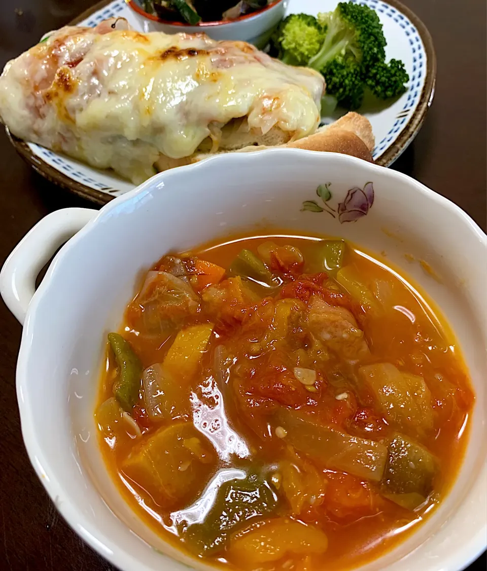 Snapdishの料理写真:ラタトゥユの朝ごはん🥣|がおりんさん