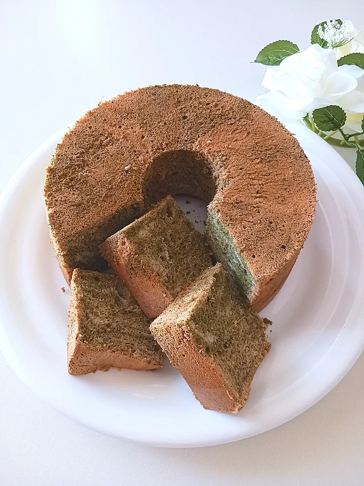 Snapdishの料理写真:抹茶シフォンケーキ|Madeleineさん