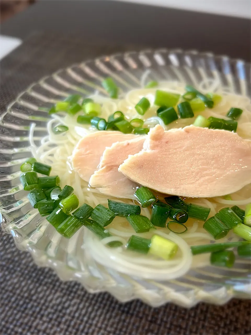 冷やし蒸し鶏出汁素麺|Yochipyさん