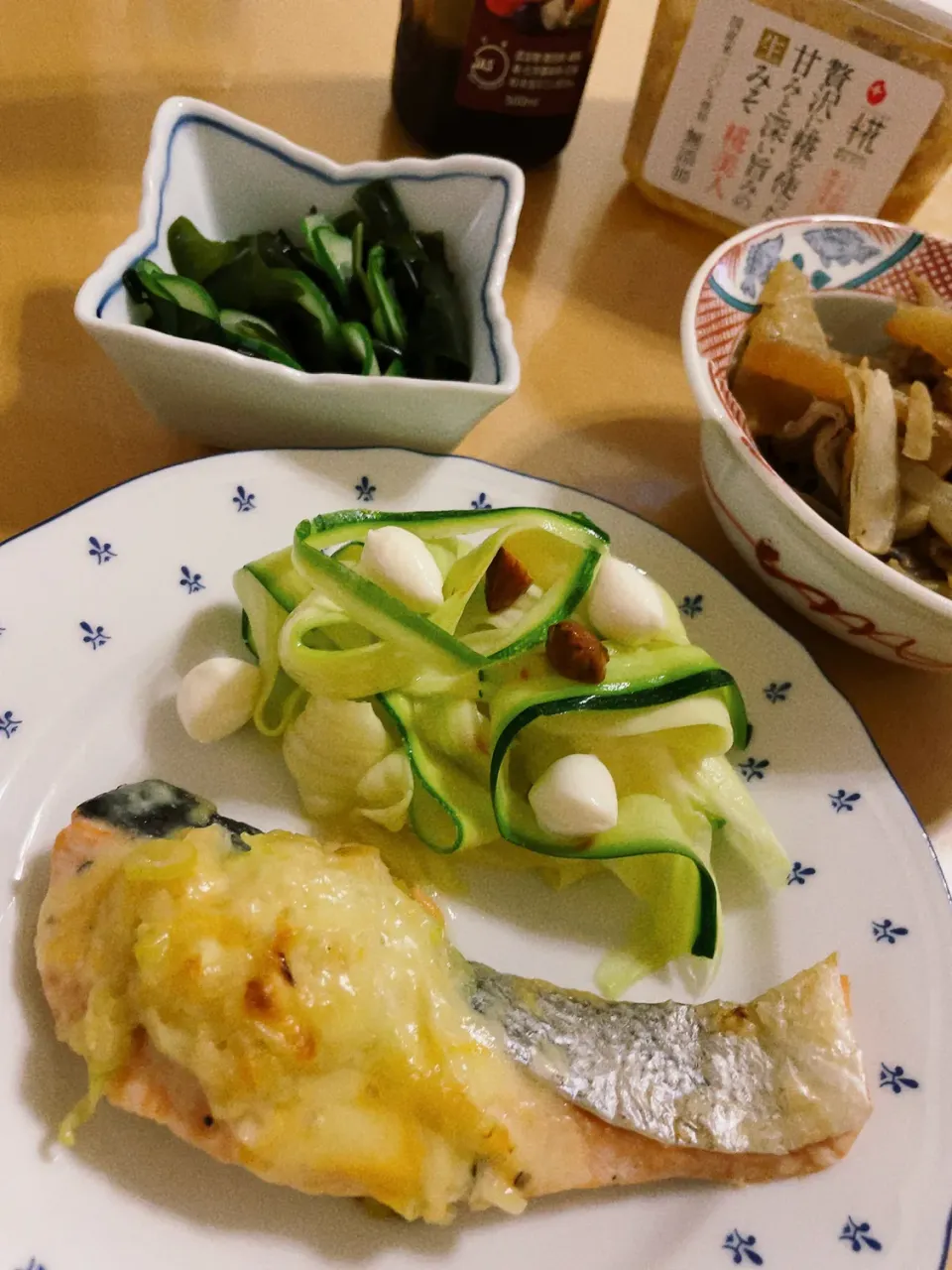 Snapdishの料理写真:万能味ソースネギマヨチーズで鮭のホイル焼き|sana.ayaさん