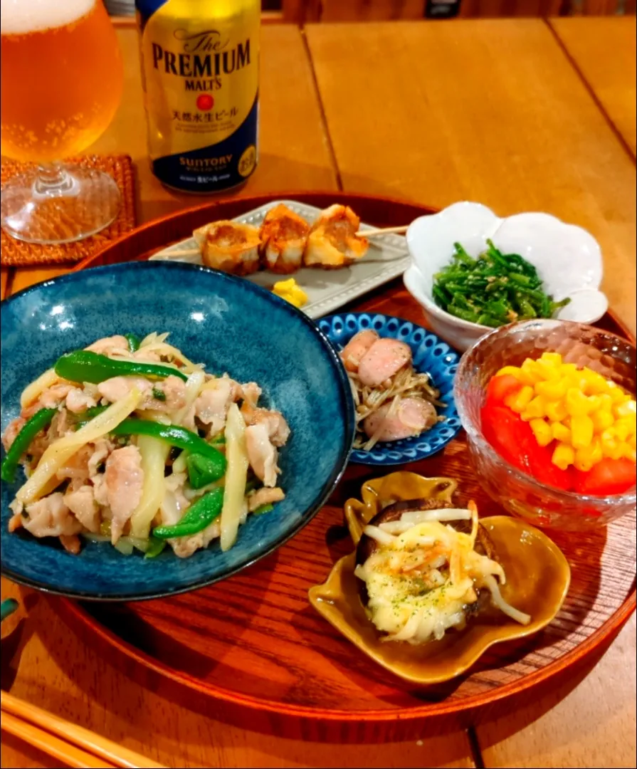 Snapdishの料理写真:晩ごはん✨

✾豚バラとじゃがいもの青椒肉絲
✾揚げ焼売
✾ほうれん草胡麻和え
✾トマトとコーンのサラダ
✾えのきのペペロンチーノ
✾椎茸グラタン|さらママさん