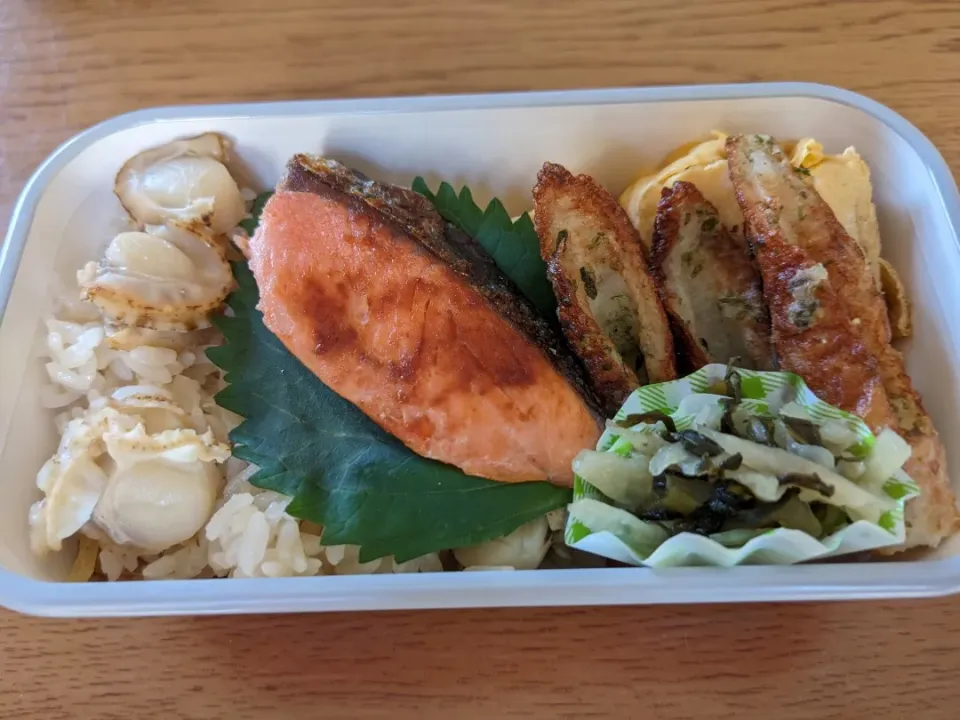 Snapdishの料理写真:ほたてごはん弁当|こうさん