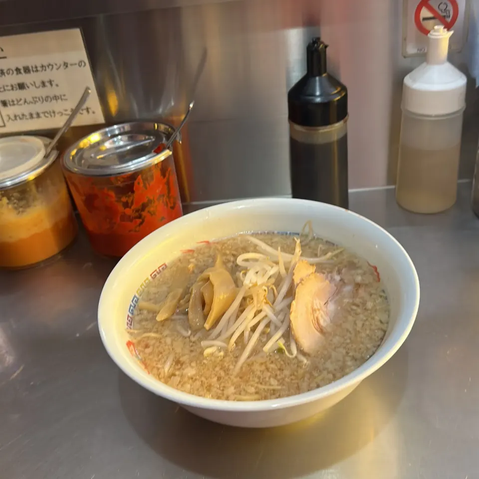 Snapdishの料理写真:ラーメン昨日が　＃夜勤入り　なので勿論今日は　＃夜勤明け　の　＃朝ラー　であり　＃ホープ軒　で　＃ラーメン|Hajime Sakaiさん