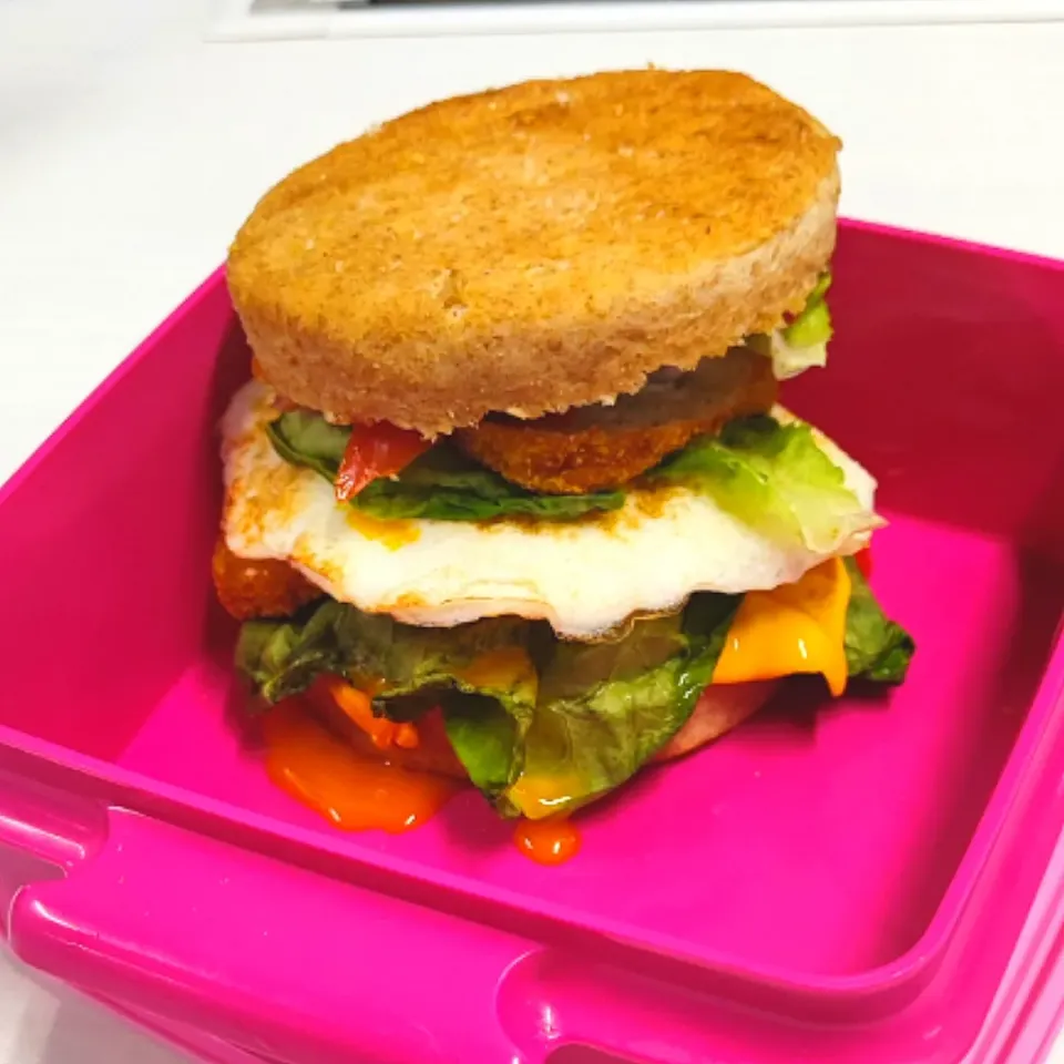 English Muffin with Chicken Nugget, Egg and Veg|simatasepetさん