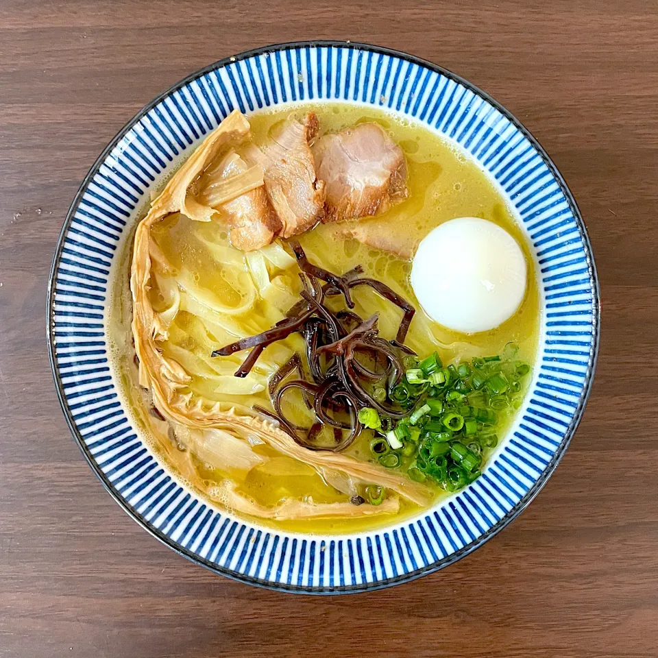 鶏白湯ラーメン|dashi menjiroさん