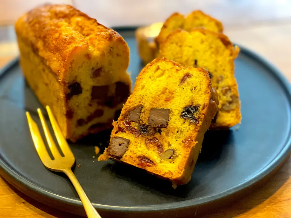 Snapdishの料理写真:チョコとナッツとドライフルーツのパウンドケーキ☺︎|まめすけ。さん