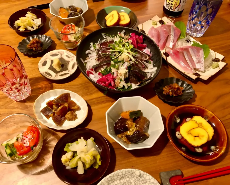 カツオのタタキと鰤のお刺身の夜ご飯|こんぶさん