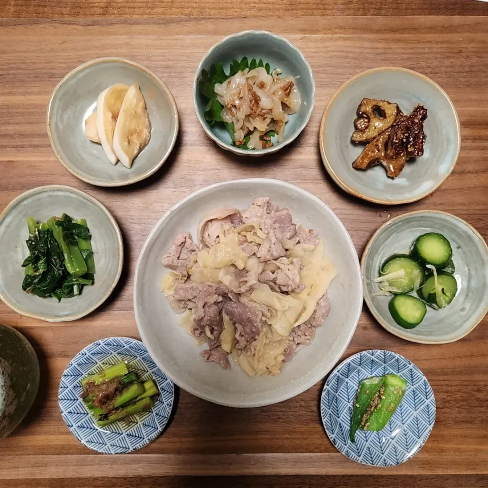 20230826
豚肉の新生姜焼き
アスパラのお浸し
つるむらさきの梅和え
白ナスの塩麹漬け
イカの醤油麹和え
蓮根の甘辛煮
胡瓜の生姜漬け
陸蓮根のにんにく胡麻和え|noccoさん