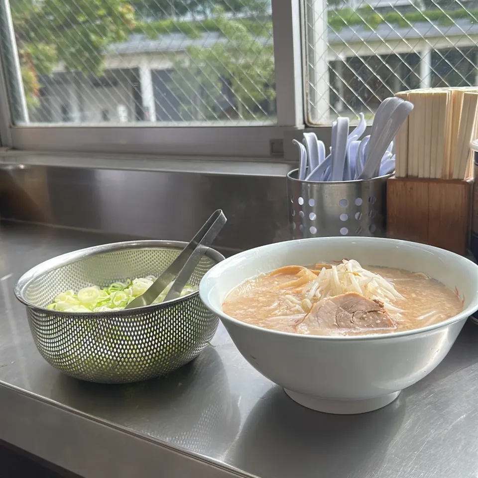 Snapdishの料理写真:ラーメン|Hajime Sakaiさん