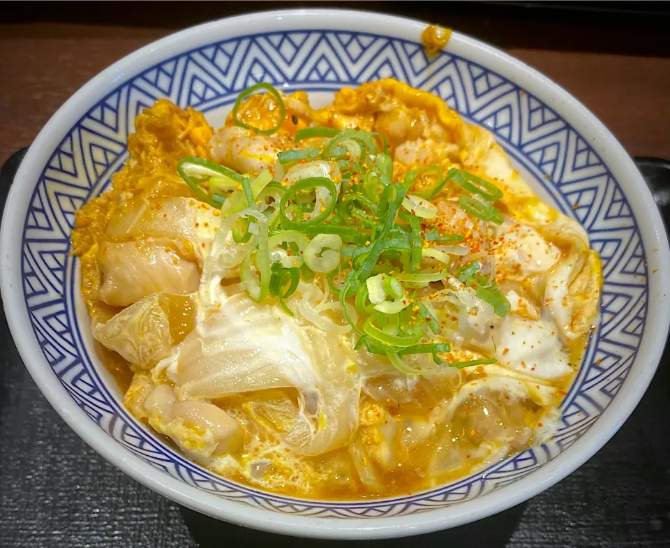 親子丼 547円|すくらんぶるえっぐさん