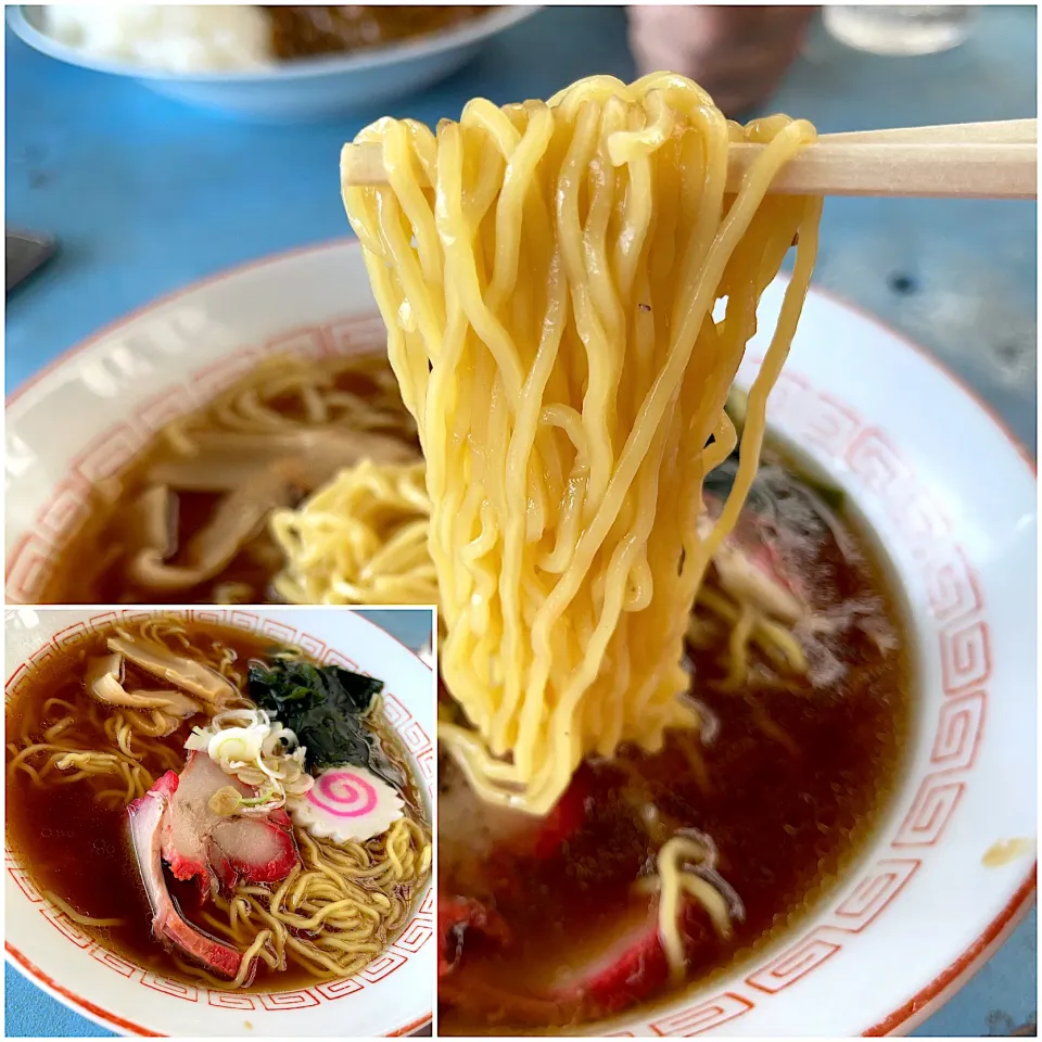 Snapdishの料理写真:夏の終わりのラーメン🍜@末広(森戸海岸)|塩豚骨さん