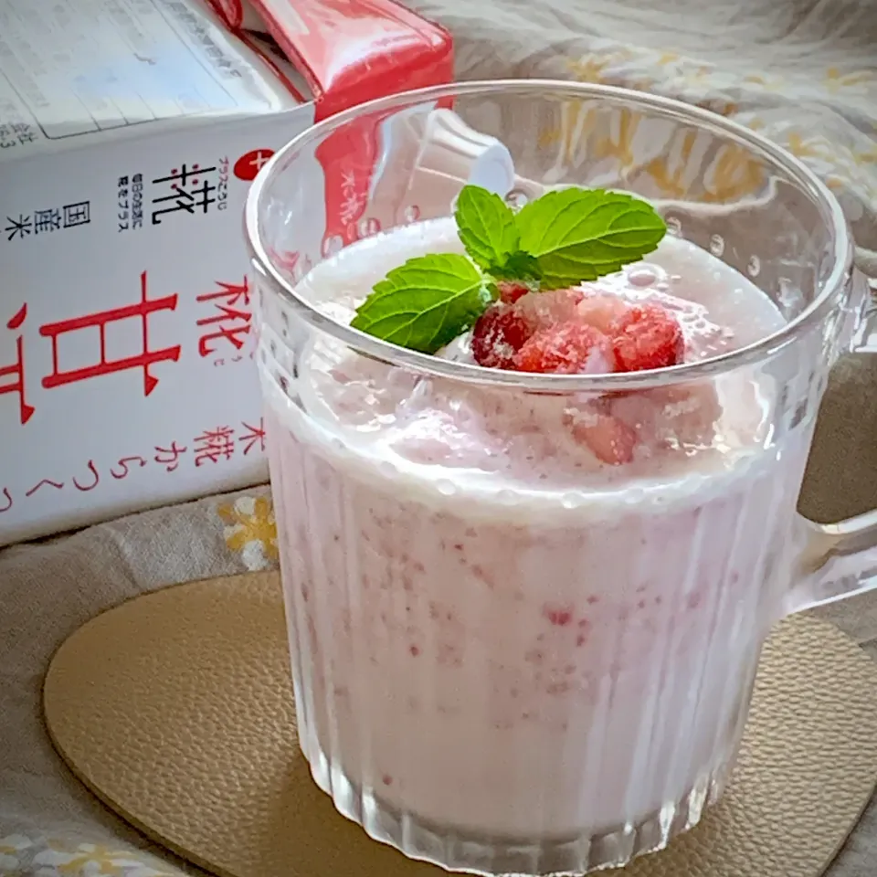 ［甘酒で朝活］いちごスムージー🍓|ユッキーさん